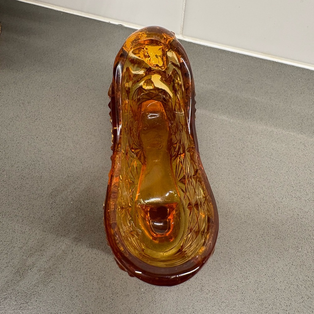 Vintage Fenton Amber Glass Shoe - Picture 6 of 6
